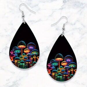 FAB Black Iridescent Mushroom Teardrop Wood Wooden Earrings NEW